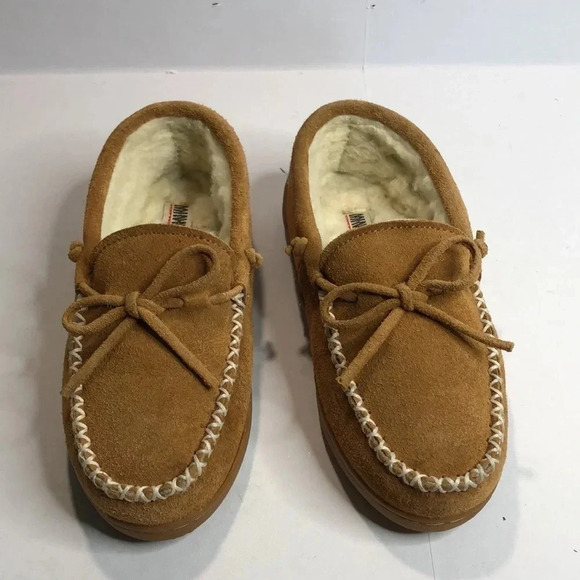 MINNETONKA Sherpa Lined Moccasins - Picture 4 of 8